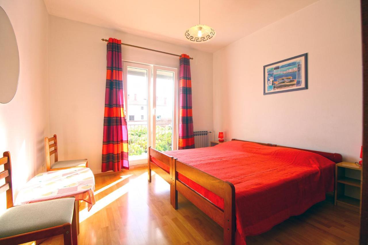 Apartments Valerija 847 プーラ エクステリア 写真