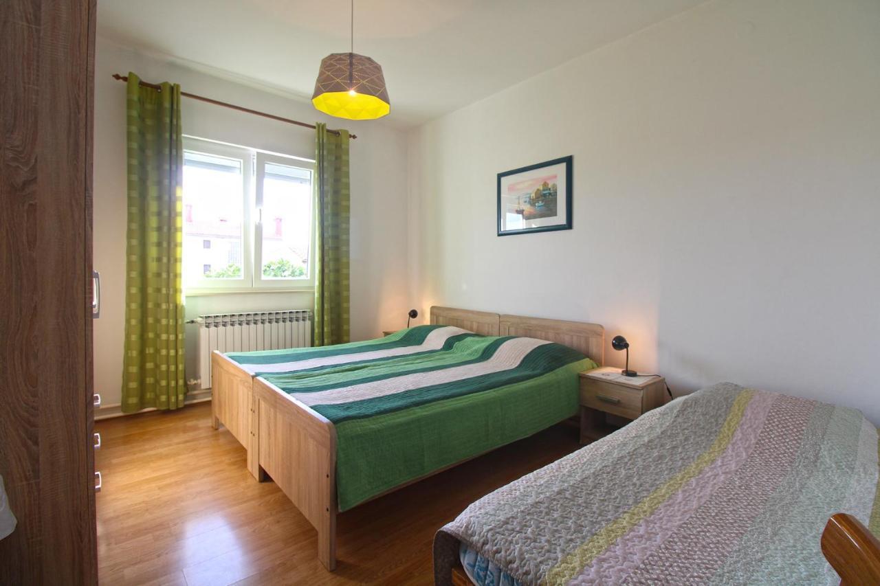 Apartments Valerija 847 プーラ エクステリア 写真