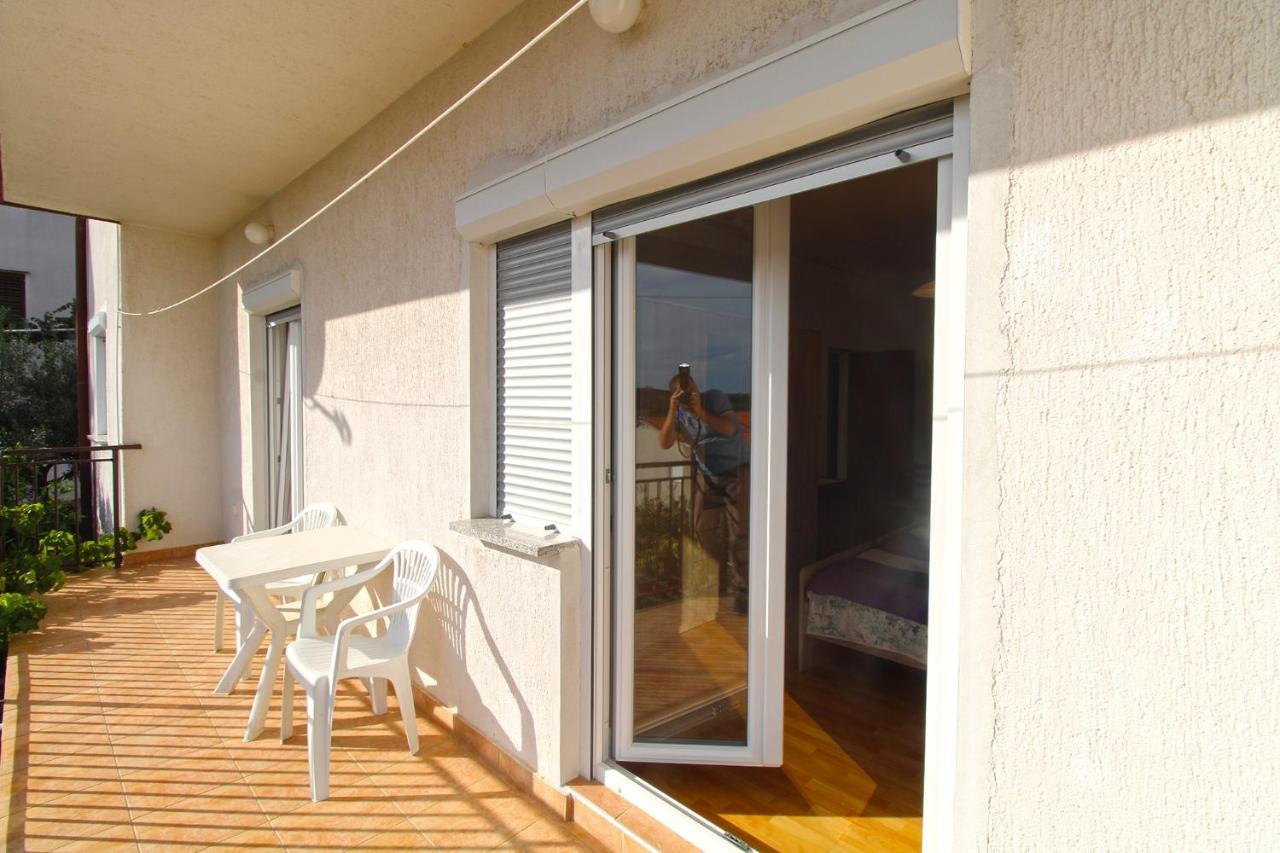 Apartments Valerija 847 プーラ エクステリア 写真