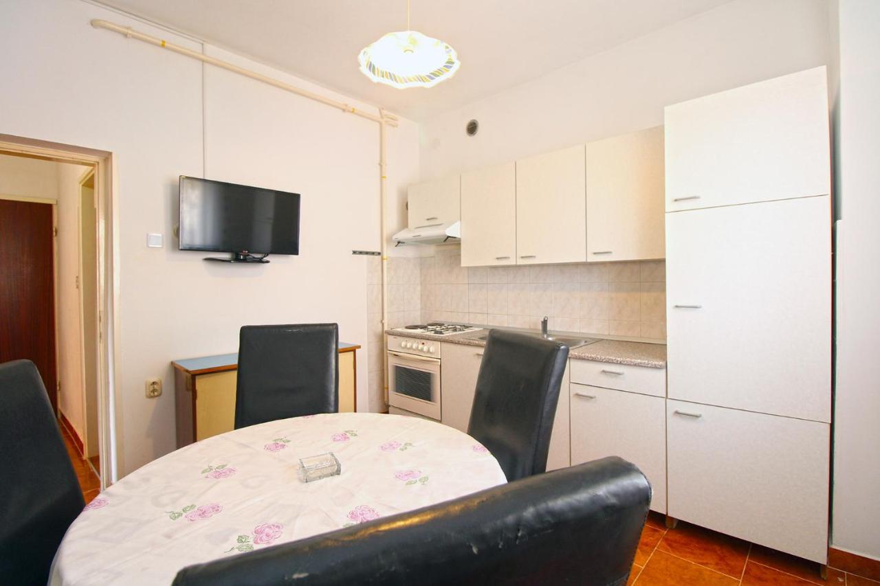 Apartments Valerija 847 プーラ エクステリア 写真