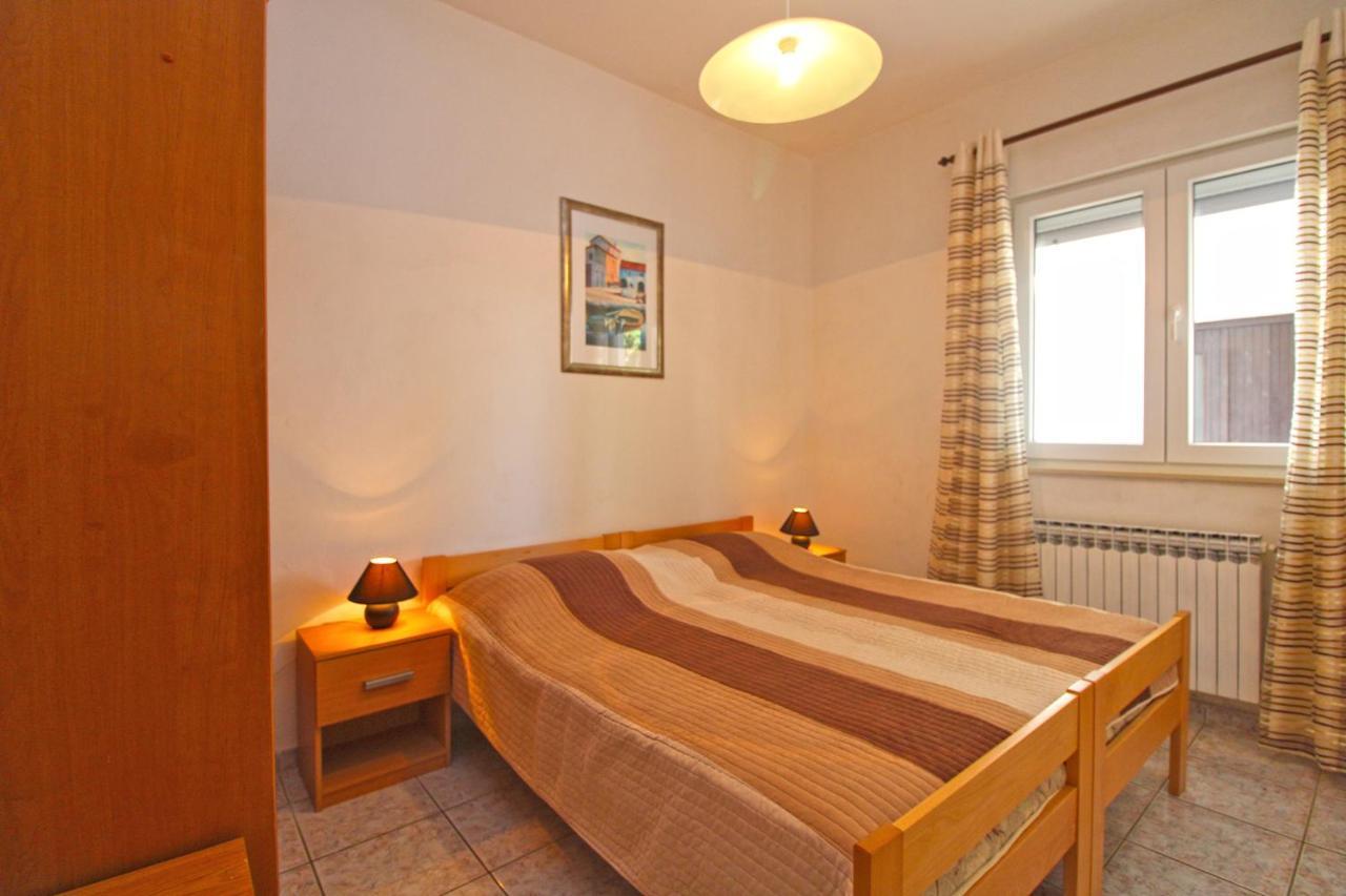 Apartments Valerija 847 プーラ エクステリア 写真