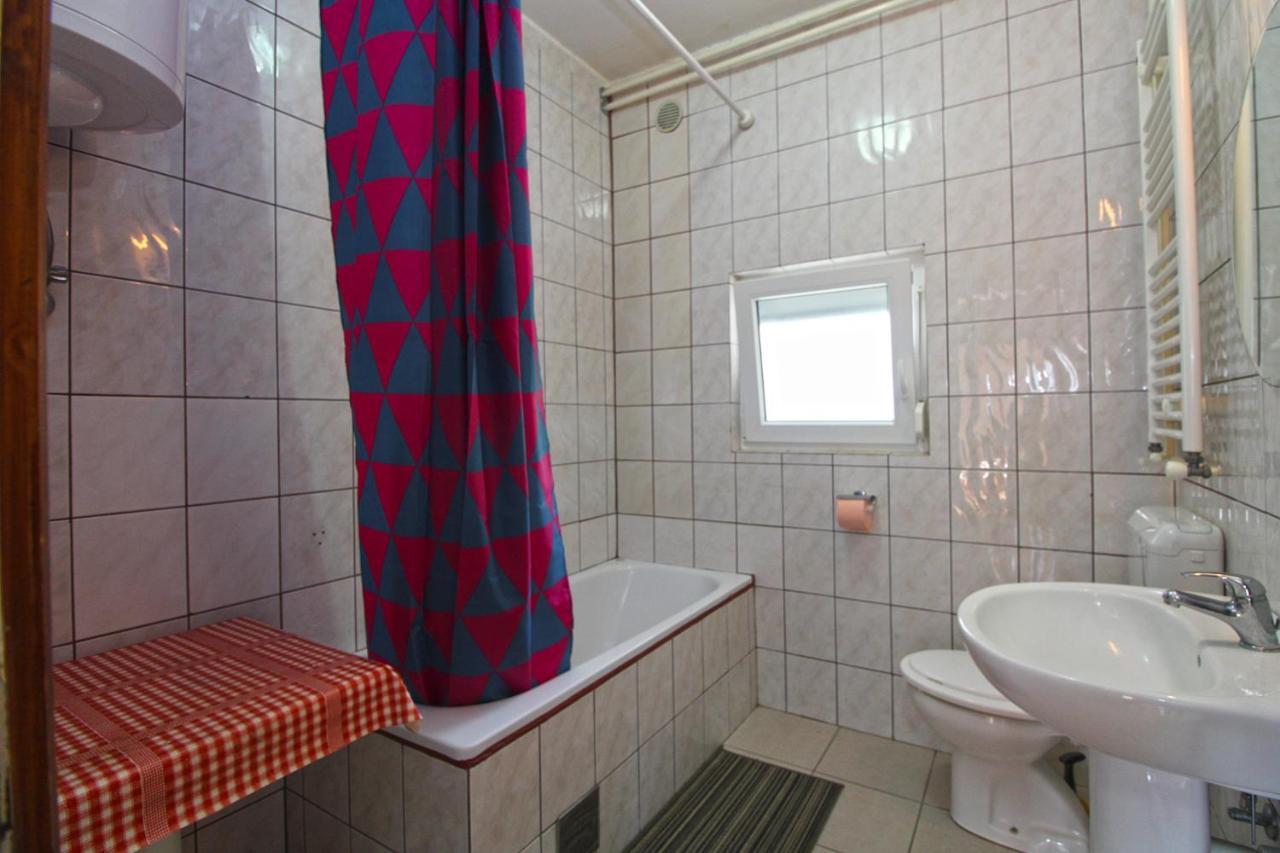 Apartments Valerija 847 プーラ エクステリア 写真