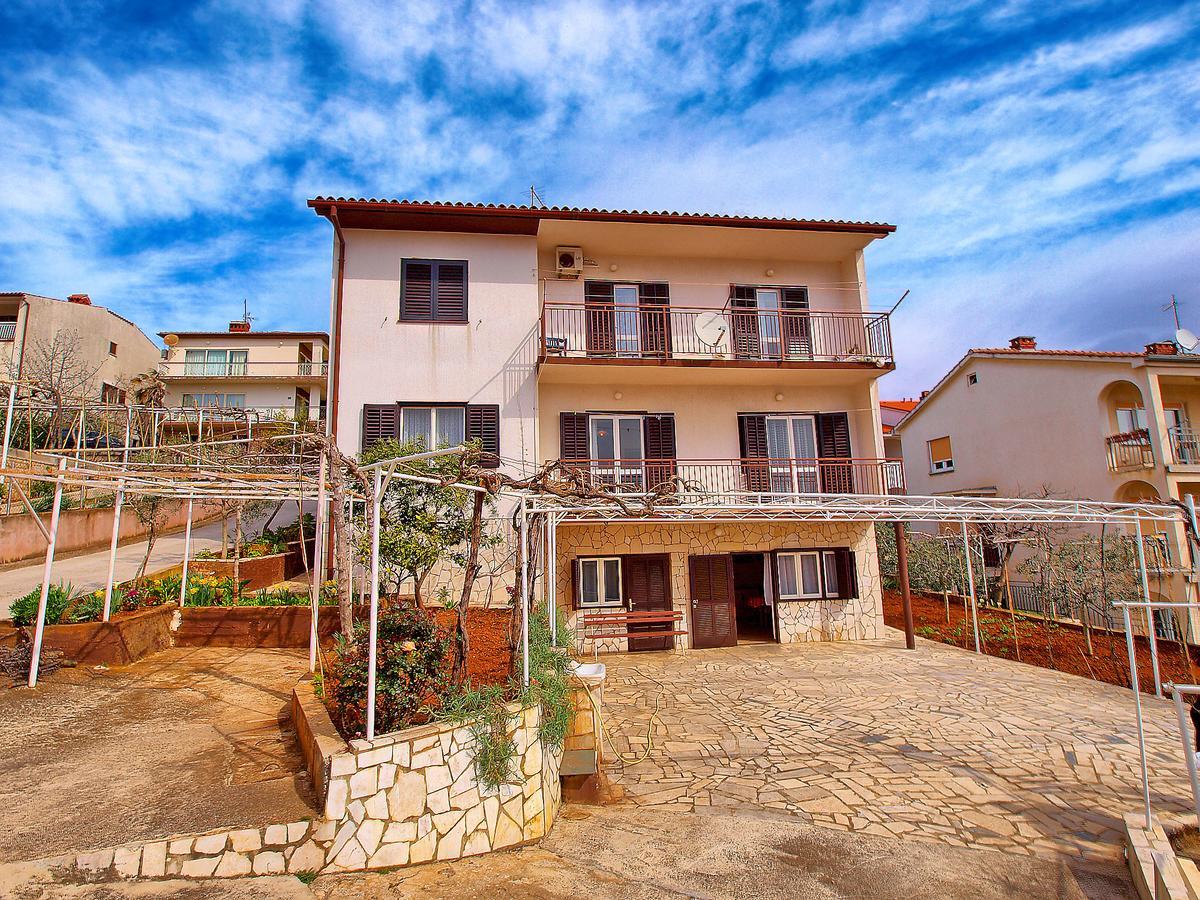 Apartments Valerija 847 プーラ エクステリア 写真